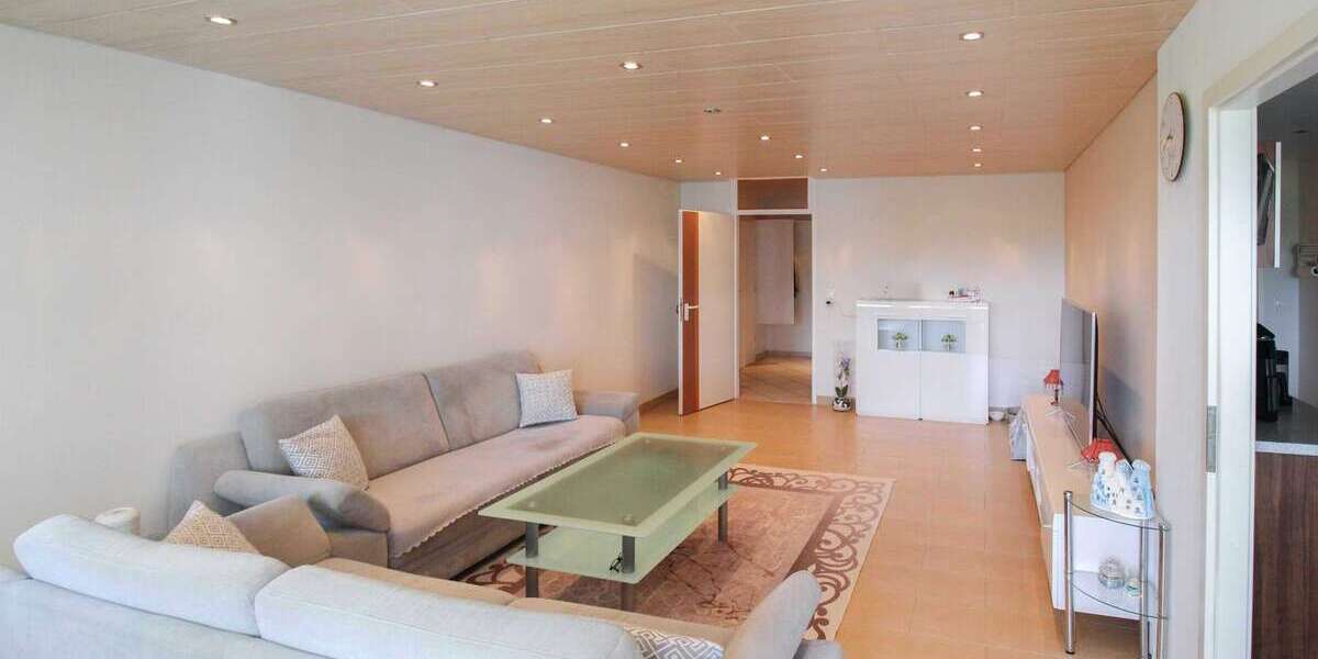 Etagenwohnung Sindelfingen Eichholz - 5 Zimmer, 127 m&sup2;, 375.000&euro; | Angebot:27021656