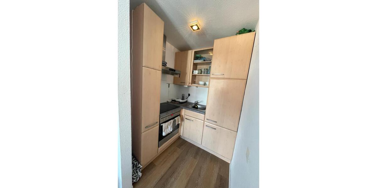 Etagenwohnung Stuttgart Luginsland - 1.5 Zimmer, 40 m&sup2;, 860&euro; | Angebot:26625620