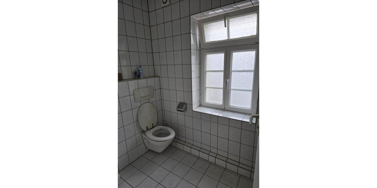 Erdgeschoßwohnung Stuttgart Bad Cannstatt - 7 Zimmer, 160 m&sup2;, 550.000&euro; | Angebot:27256457