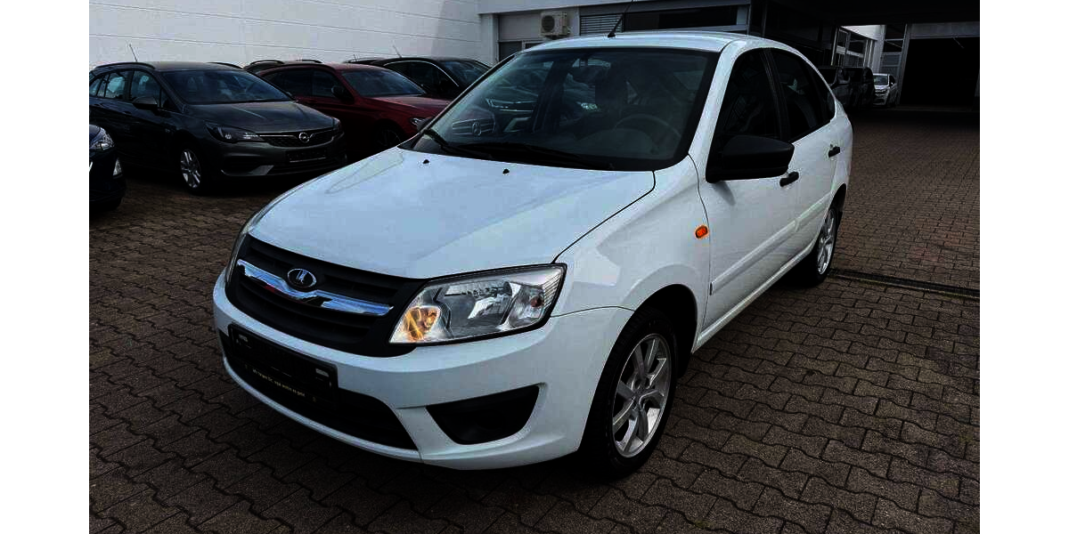 Lada Granta 82.757 km 4.995 &euro; Stuttgart 70597