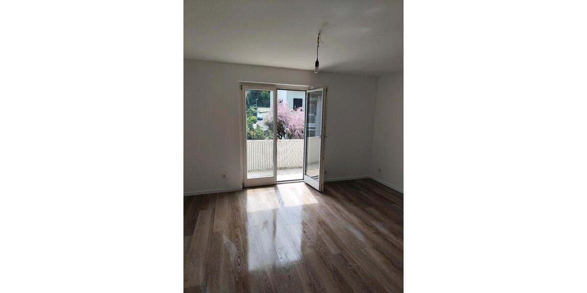 Reihenhaus Esslingen am Neckar Pliensauvorstadt - 4 Zimmer, 106 m&sup2;, 1.450&euro; | Angebot:26611083