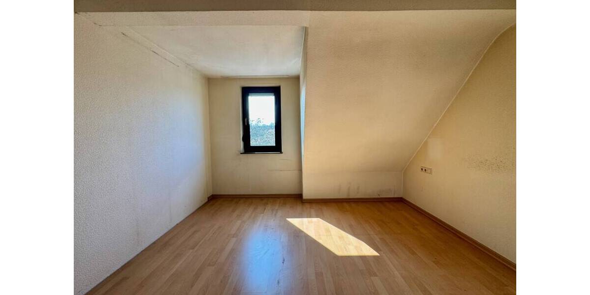 Mehrfamilienhaus, Wohnhaus Ludwigsburg Nord - 9 Zimmer, 168 m&sup2;, 469.000&euro; | Angebot:26107309