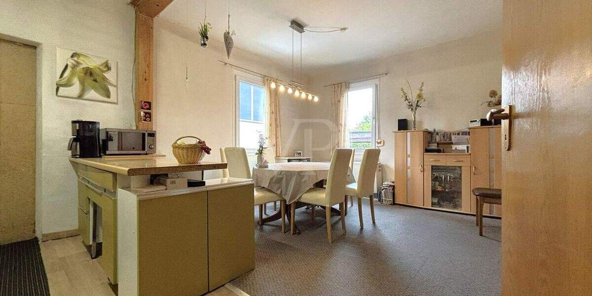 Sanierungsbedürftiges Einfamilienhaus in Neckarweihingen 6 zimmer