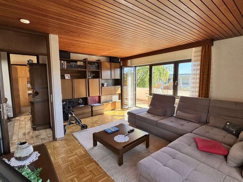 Wohnung zum Kaufen in Filderstadt-Bernhausen 270.500 € 96 m² 4 zimmer