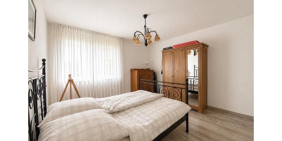 Etagenwohnung Freiberg am Neckar - 3 Zimmer, 76 m&sup2;, 1.145&euro; | Angebot:26395454