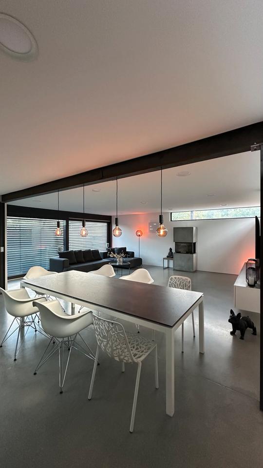 Exklusiver Bungalow Einfamilienhaus mit Pool