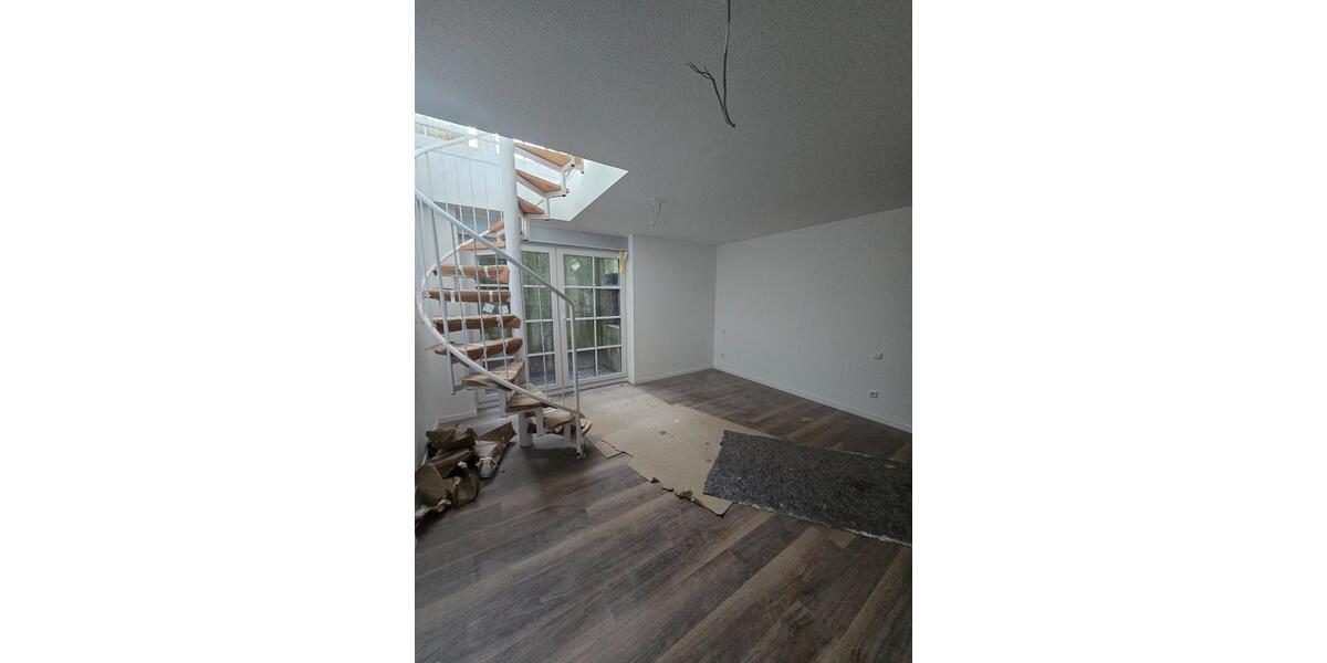 Etagenwohnung Stuttgart Zuffenhausen - 3 Zimmer, 103 m&sup2;, 1.600&euro; | Angebot:26135976