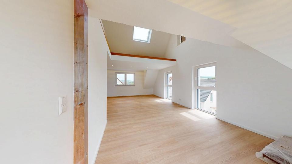 Dachgeschoßwohnung Kernen im Remstal - 4.5 Zimmer, 100 m&sup2;, 1.980&euro; | Angebot:26611006