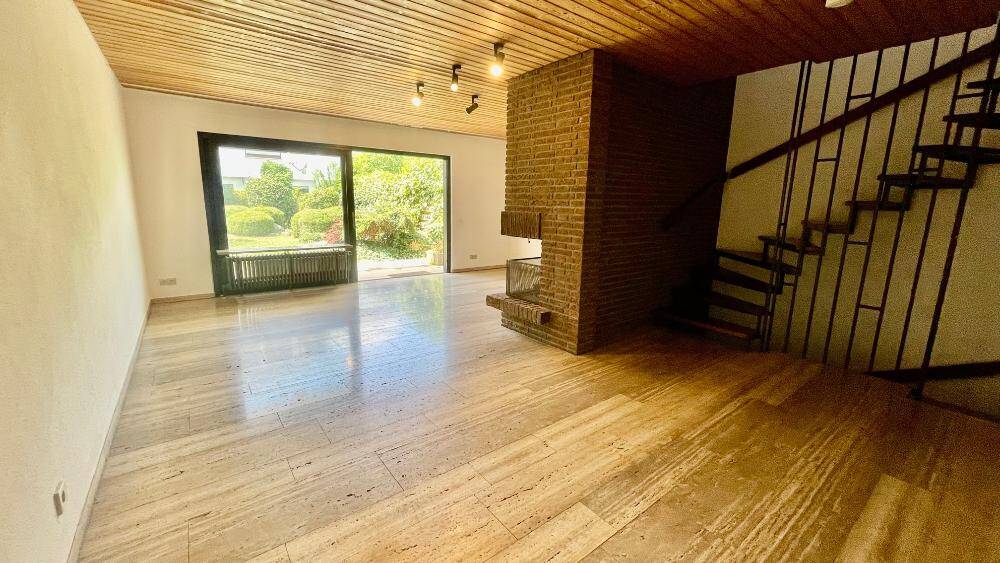Mehrfamilienhaus, Wohnhaus Böblingen - 4 Zimmer, 143 m&sup2;, 2.750&euro; | Angebot:26378141