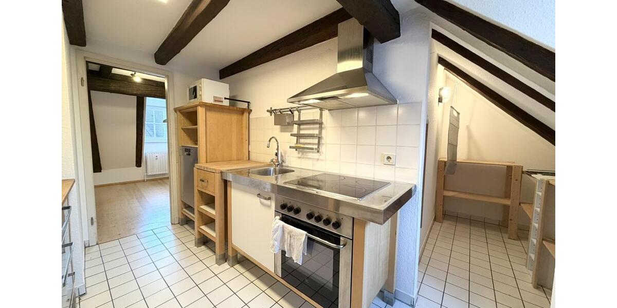 Dachgeschoßwohnung Esslingen am Neckar - 3.5 Zimmer, 105 m&sup2;, 1.400&euro; | Angebot:26057341