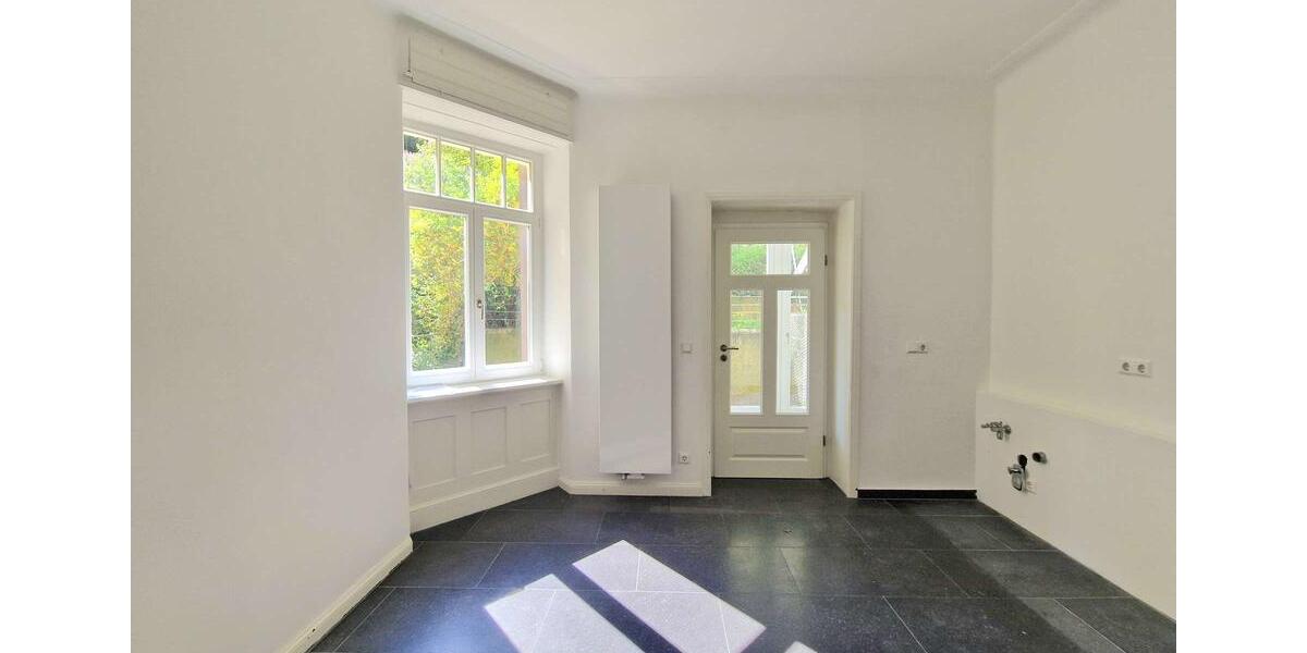 Erdgeschoßwohnung Stuttgart Stuttgart-West - 4 Zimmer, 105 m&sup2;, 2.215&euro; | Angebot:26296407