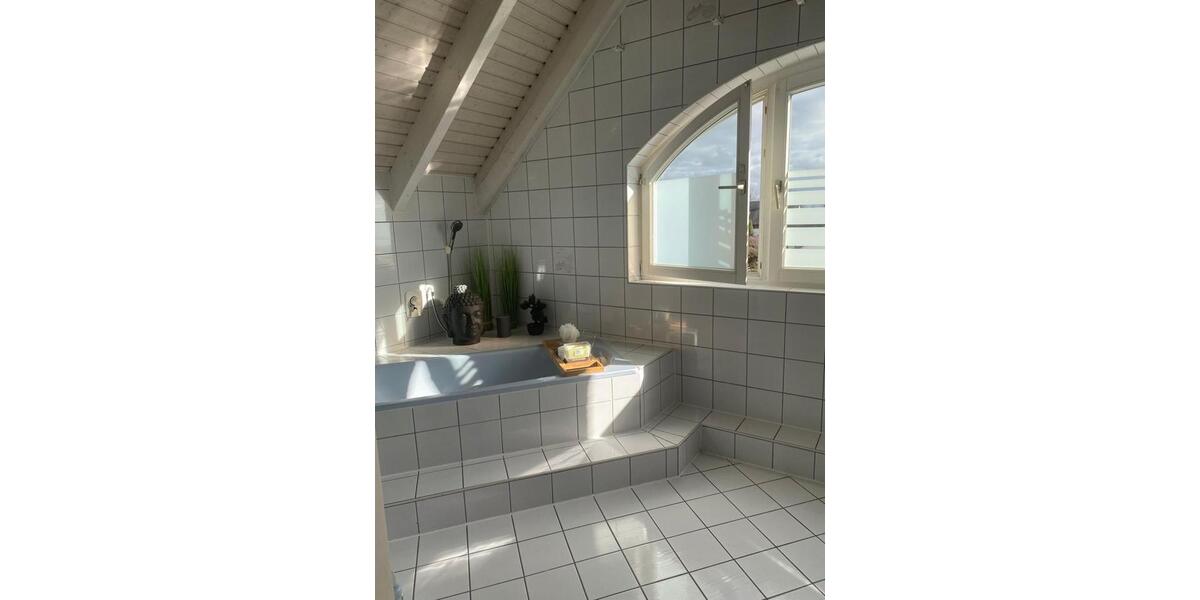 Maisonettenwohnung Filderstadt - 5 Zimmer, 145 m&sup2;, 1.700&euro; | Angebot:26288252