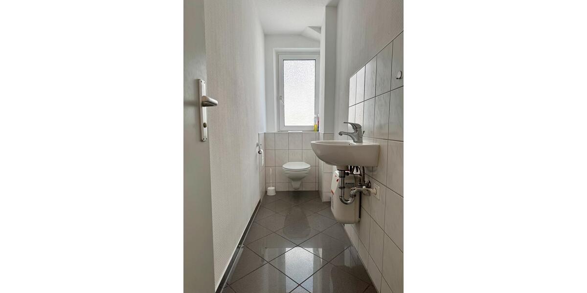 Etagenwohnung Stuttgart Zuffenhausen - 4 Zimmer, 90 m&sup2;, 1.450&euro; | Angebot:26326728