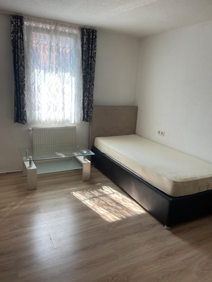 Möblierte Zimmer mit Bad in DETTINGEN ERMS bei Bad Urach zimmer