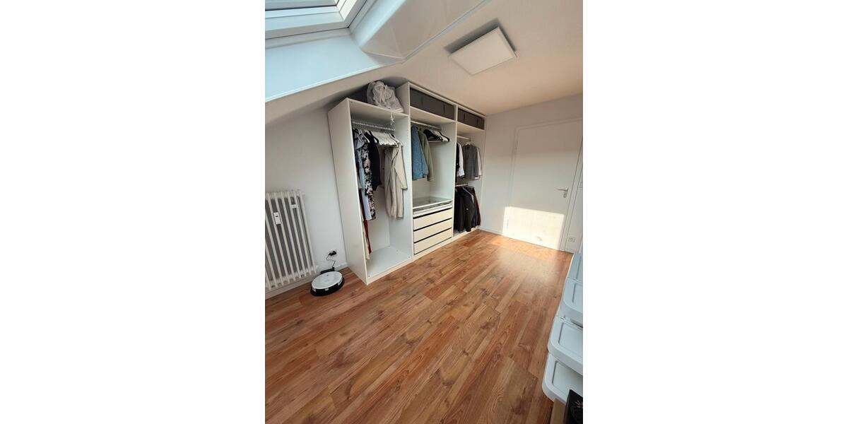 Dachgeschoßwohnung Fellbach Oeffingen - 4 Zimmer, 90 m&sup2;, 1.200&euro; | Angebot:26119987