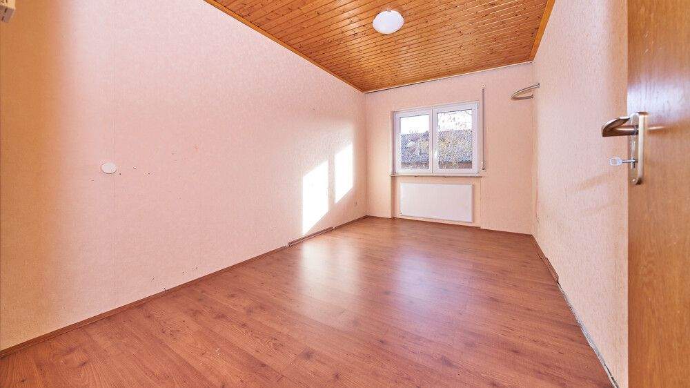 Bungalow Vaihingen an der Enz / Roßwag Roßwag - 7 Zimmer, 208 m&sup2;, 599.000&euro; | Angebot:25697225