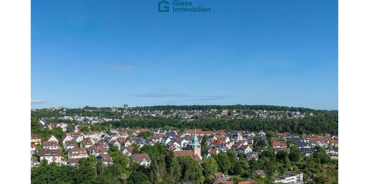 Freistehendes Ein-Zweifamilienhaus mit schönem Garten 8 zimmer