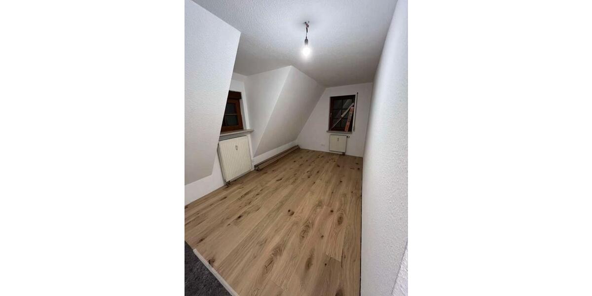Dachgeschoßwohnung Markgröningen - 4.5 Zimmer, 92 m&sup2;, 389.000&euro; | Angebot:26704117