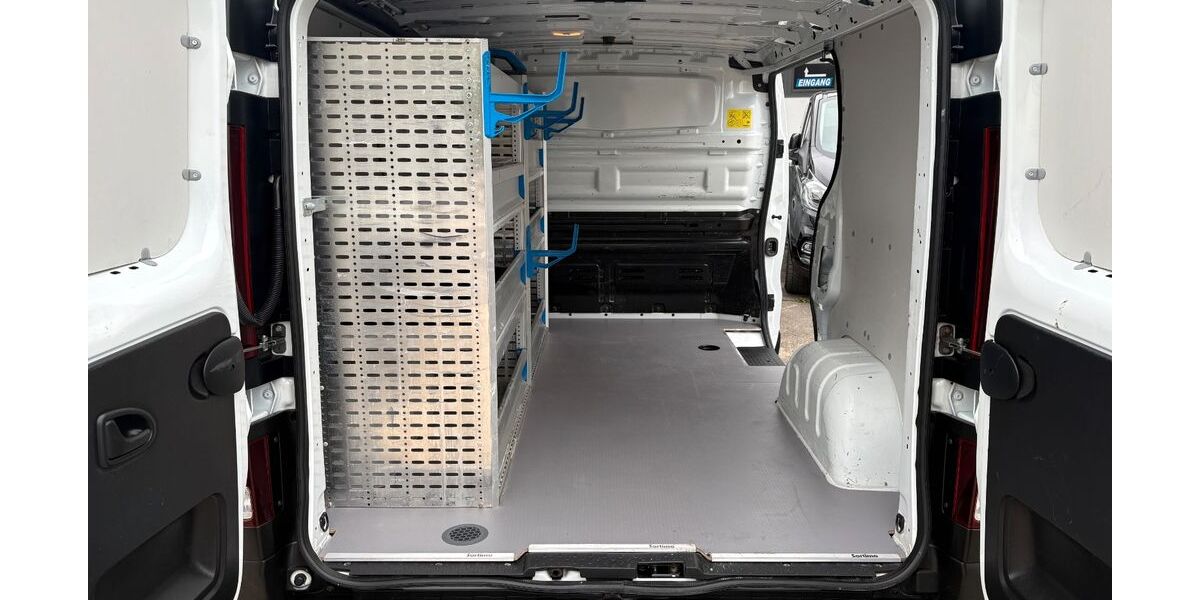 Opel Vivaro 57.702 km 14.990 &euro; Sindelfingen 71065