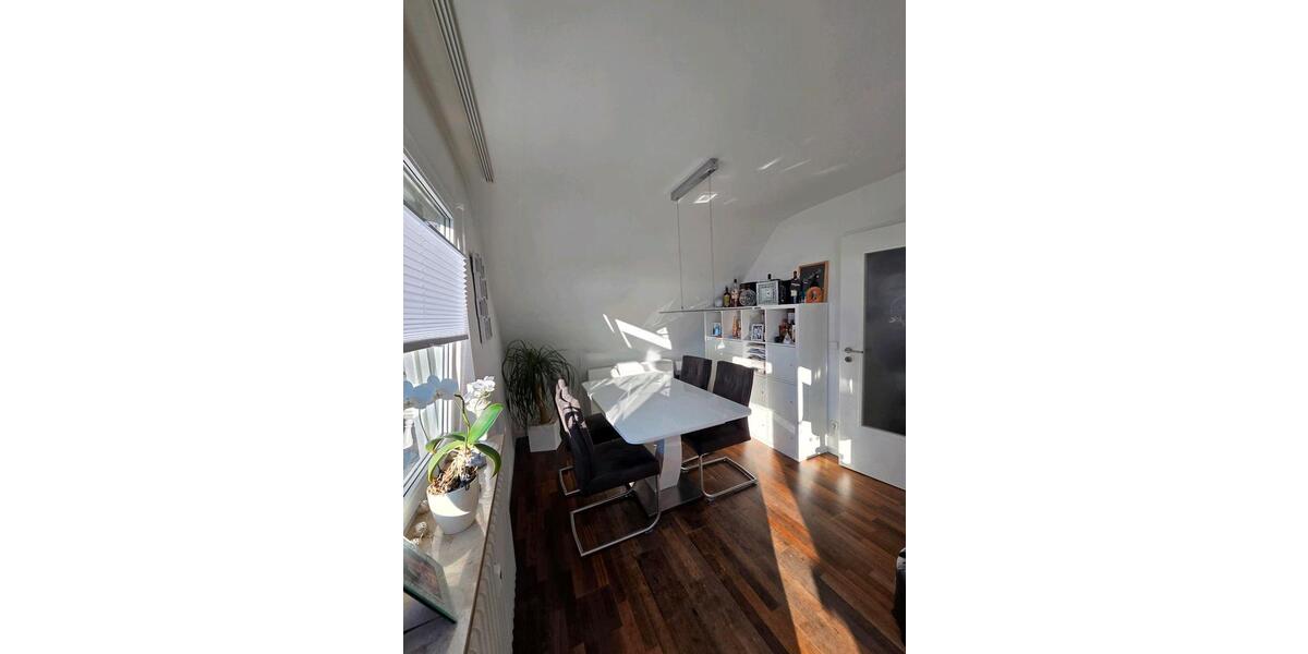 Dachgeschoßwohnung Stuttgart Neuwirtshaus - 3.5 Zimmer, 86 m&sup2;, 425.000&euro; | Angebot:25209138