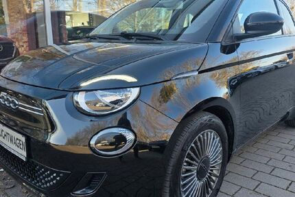 Fiat 500e 32.092 km 17.700 &euro; Böblingen 71034