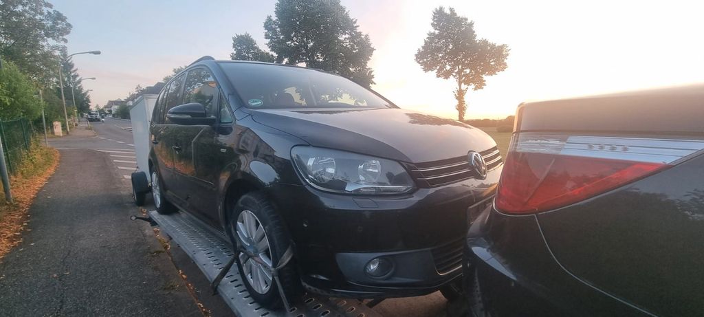 VW Touran 241.000 km 5.000 &euro; Stuttgart 70499