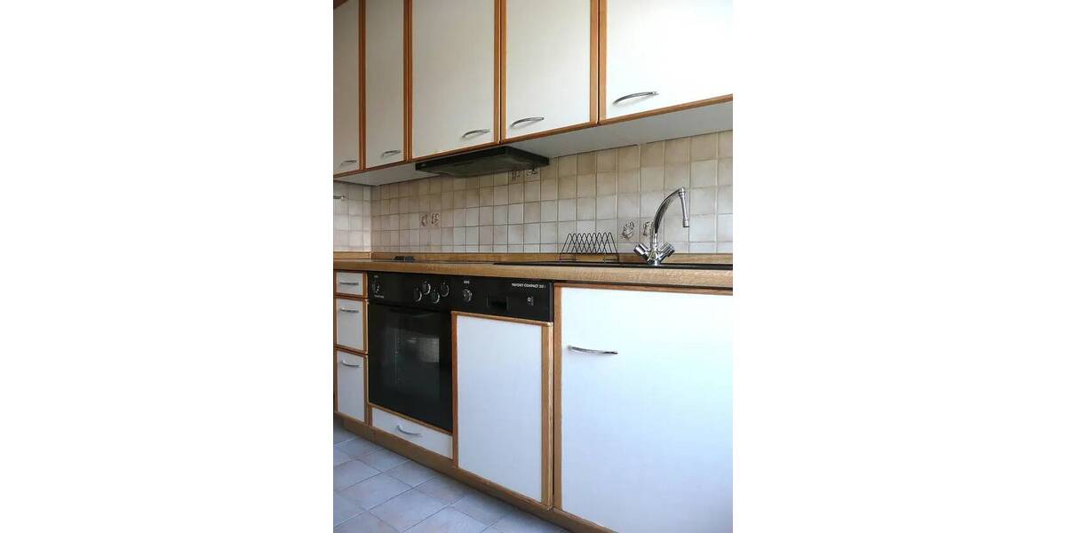 Etagenwohnung Stuttgart Bad Cannstatt - 3 Zimmer, 80 m&sup2;, 320.000&euro; | Angebot:26378384
