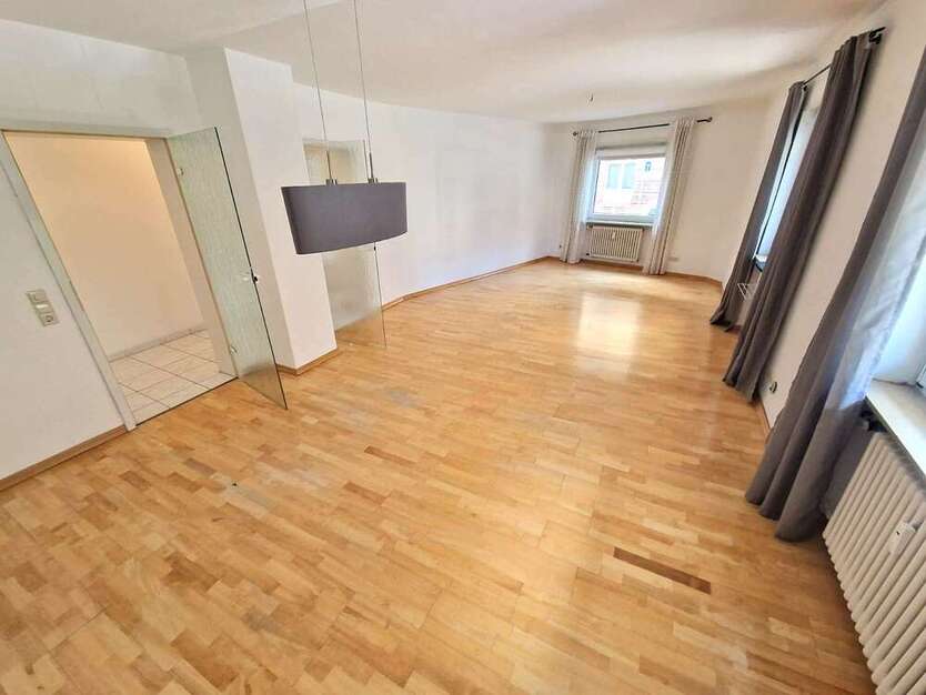 Wohnung zum Kaufen in Stuttgart 349.000 € 95 m²