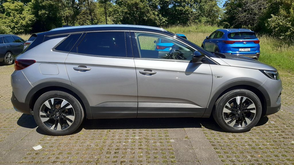 Opel Grandland (X) 64.500 km 17.990 &euro; Stuttgart 70437