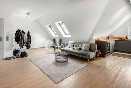 Bezugsfrei: Dachgeschoßwohnung über den Dächern von Backnang - mit Dachterrasse, Sauna & Garage