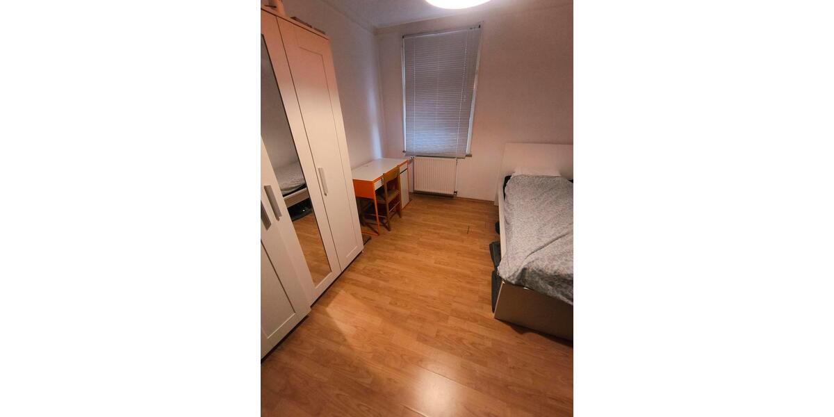 Etagenwohnung Stuttgart Lehen - 3 Zimmer, 12 m&sup2;, 590&euro; | Angebot:26611024