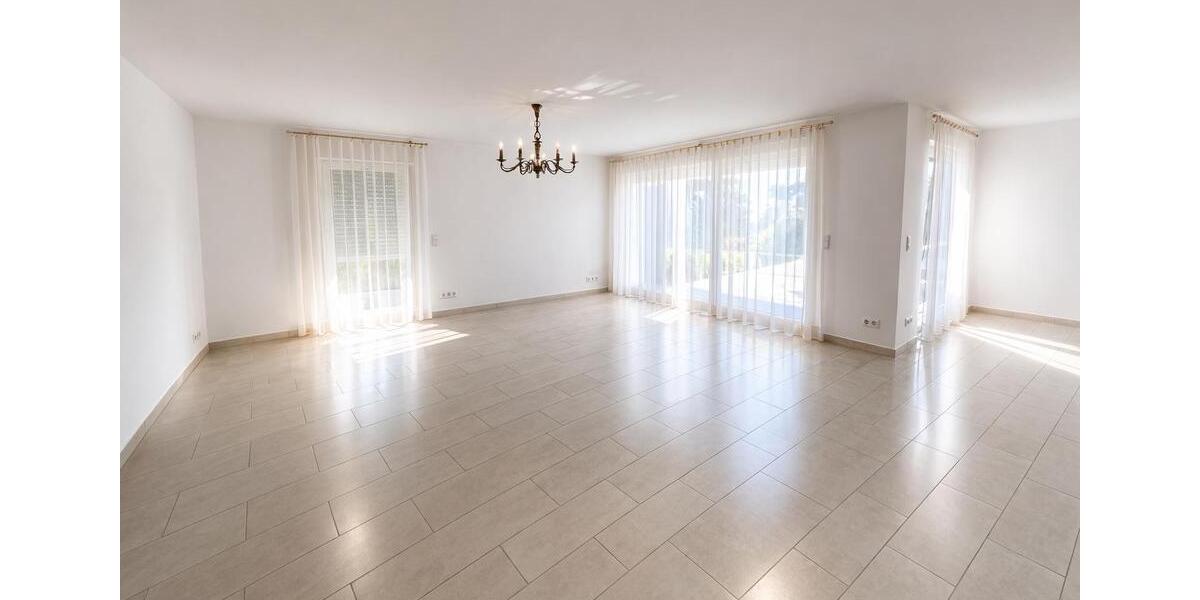 Bungalow Bietigheim-Bissingen Bissingen - 6 Zimmer, 140 m&sup2;, 2.700&euro; | Angebot:25984966