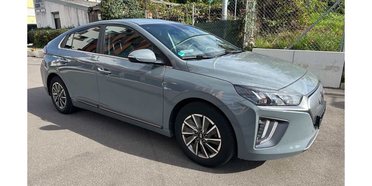 Hyundai IONIQ 102.000 km 13.999 € Ditzingen 71254