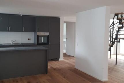 Wohnung Schwieberdingen - 4 Zimmer, 140 m&sup2;, 1.999&euro; | Angebot:25282553