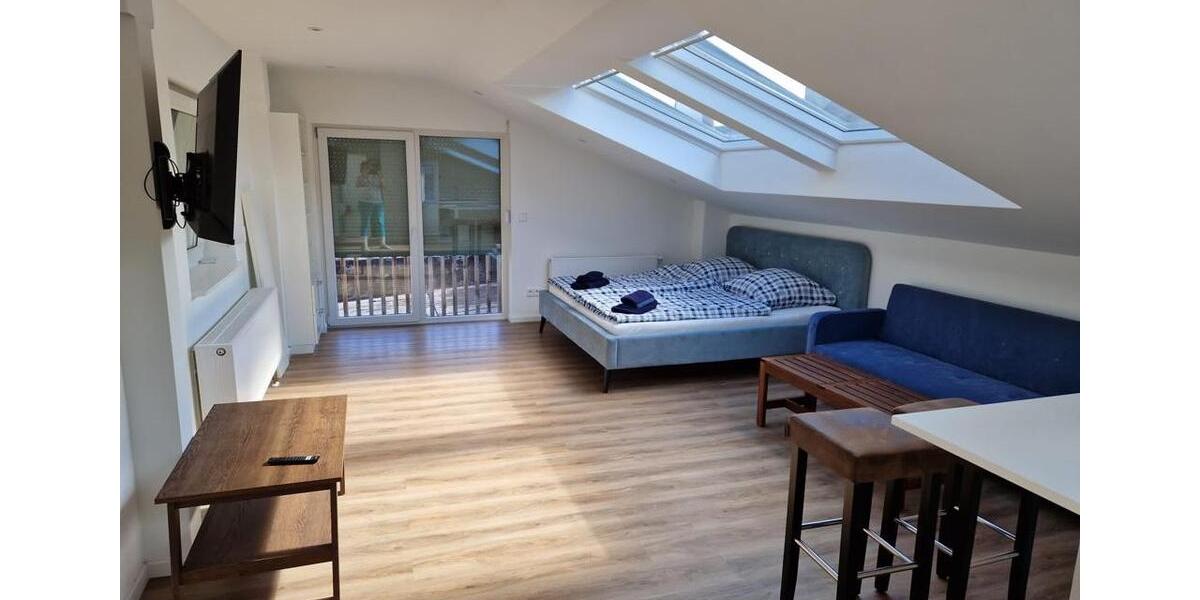 Dachgeschoßwohnung Stuttgart Feuerbach - 1 Zimmer, 32 m&sup2;, 950&euro; | Angebot:26033384