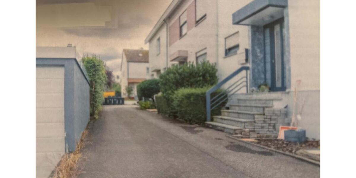 Reihenhaus Riederich - 8 Zimmer, 144 m&sup2;, 550.000&euro; | Angebot:24459700