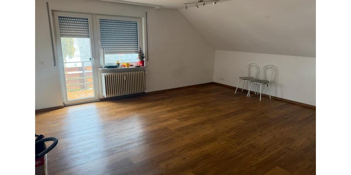 Etagenwohnung Kirchheim unter Teck - 4 Zimmer, 110 m&sup2;, 1.400&euro; | Angebot:25390611