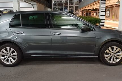 VW Golf 172.000 km 8.990 &euro; Esslingen am Neckar 73733