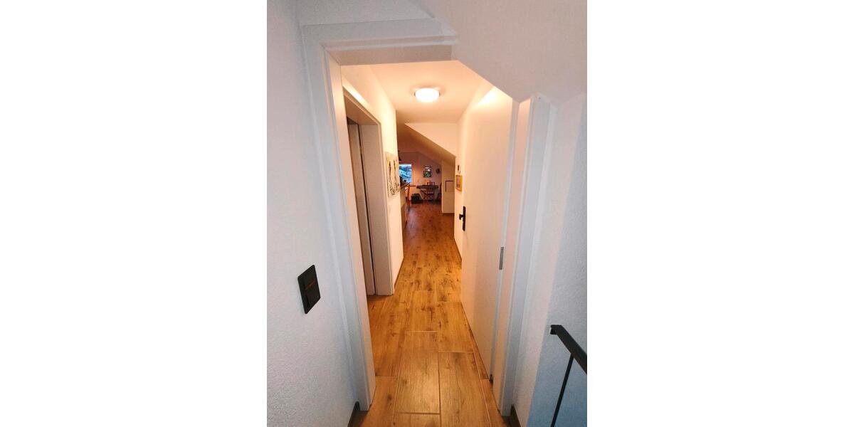 Dachgeschoßwohnung Kirchheim unter Teck - 2 Zimmer, 53 m&sup2;, 1.000&euro; | Angebot:25176306