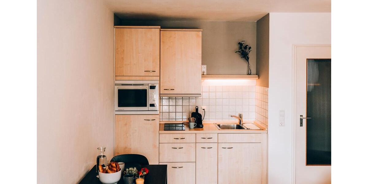 Etagenwohnung Stuttgart Luginsland - 1.5 Zimmer, 30 m&sup2;, 1.100&euro; | Angebot:26312702