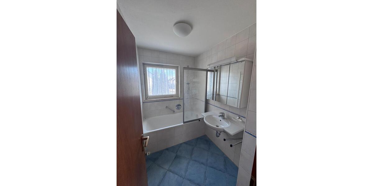 Etagenwohnung Markgröningen - 3 Zimmer, 80 m&sup2;, 1.100&euro; | Angebot:26484365