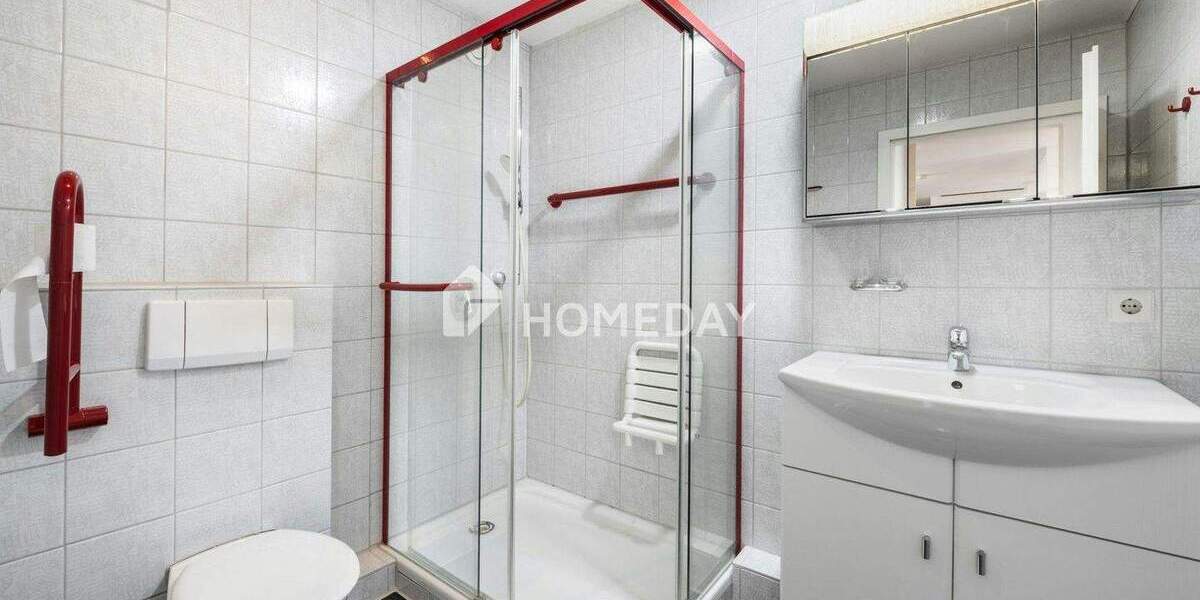 Etagenwohnung Leonberg Eltingen - 4 Zimmer, 130 m&sup2;, 330.000&euro; | Angebot:25212875