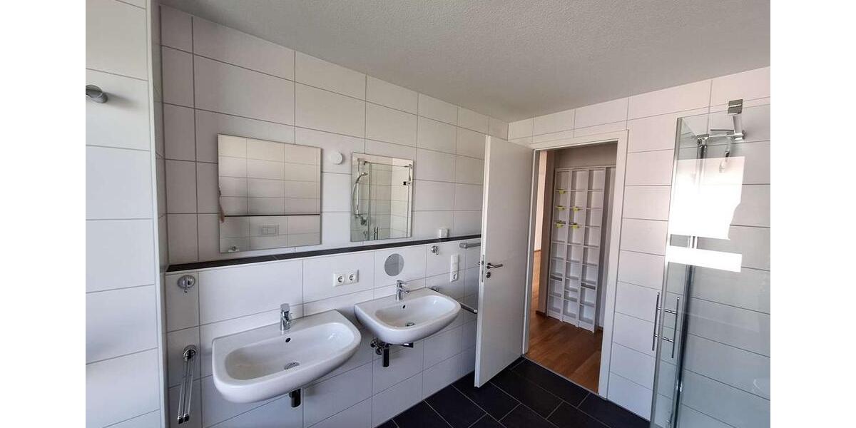 Etagenwohnung Leinfelden-Echterdingen Echterdingen - 4 Zimmer, 105 m&sup2;, 1.750&euro; | Angebot:26516359