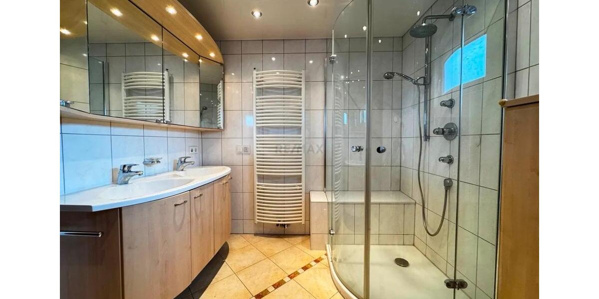 Reihenhaus Renningen - 5 Zimmer, 137 m&sup2;, 470.000&euro; | Angebot:26722168