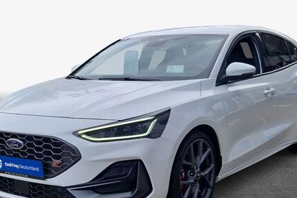 Ford Focus 37.672 km 29.888 € Waiblingen 71332