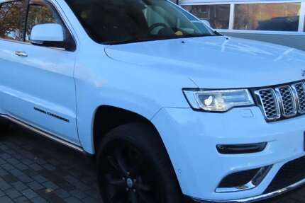 Jeep Grand Cherokee 53.000 km 24.990 € Stuttgart 70329