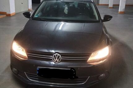 VW Jetta 164.000 km 8.000 € Stuttgart 70327