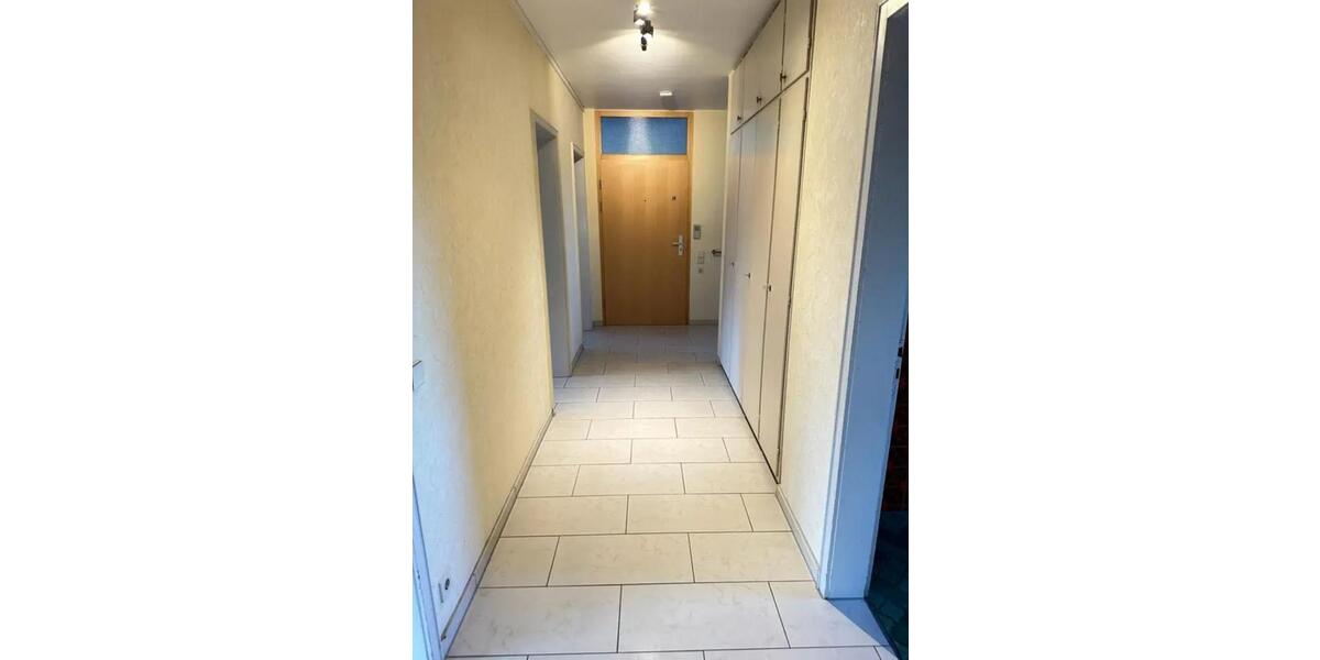 Provisionsfrei: Etagenwohnung mit 4 Zimmern 4 zimmer