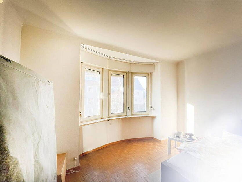 Aussichtsreiche Perspektiven - MFH mit 4 freien Wohneinheiten plus ausbaufähiges DG