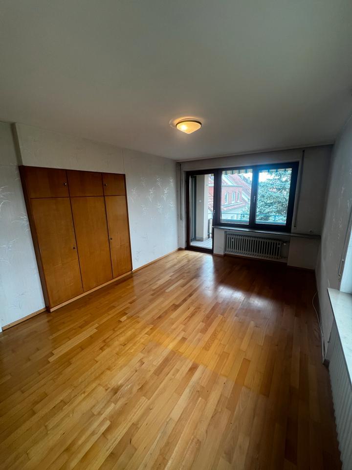 TOP-LAGE REIHENENDHAUS, GROßER GARTEN, GARAGE, KÜ, BAD, GÄSTE-WC,